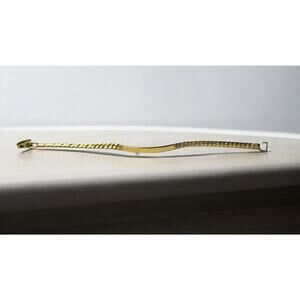 Vintage Avon plaque bracelet